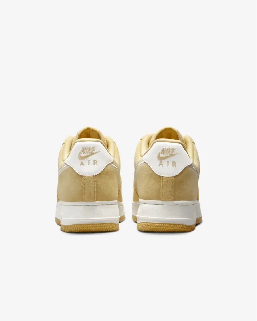 Кросівки Nike Air Force 1 '07 LV8 HJ4465-700