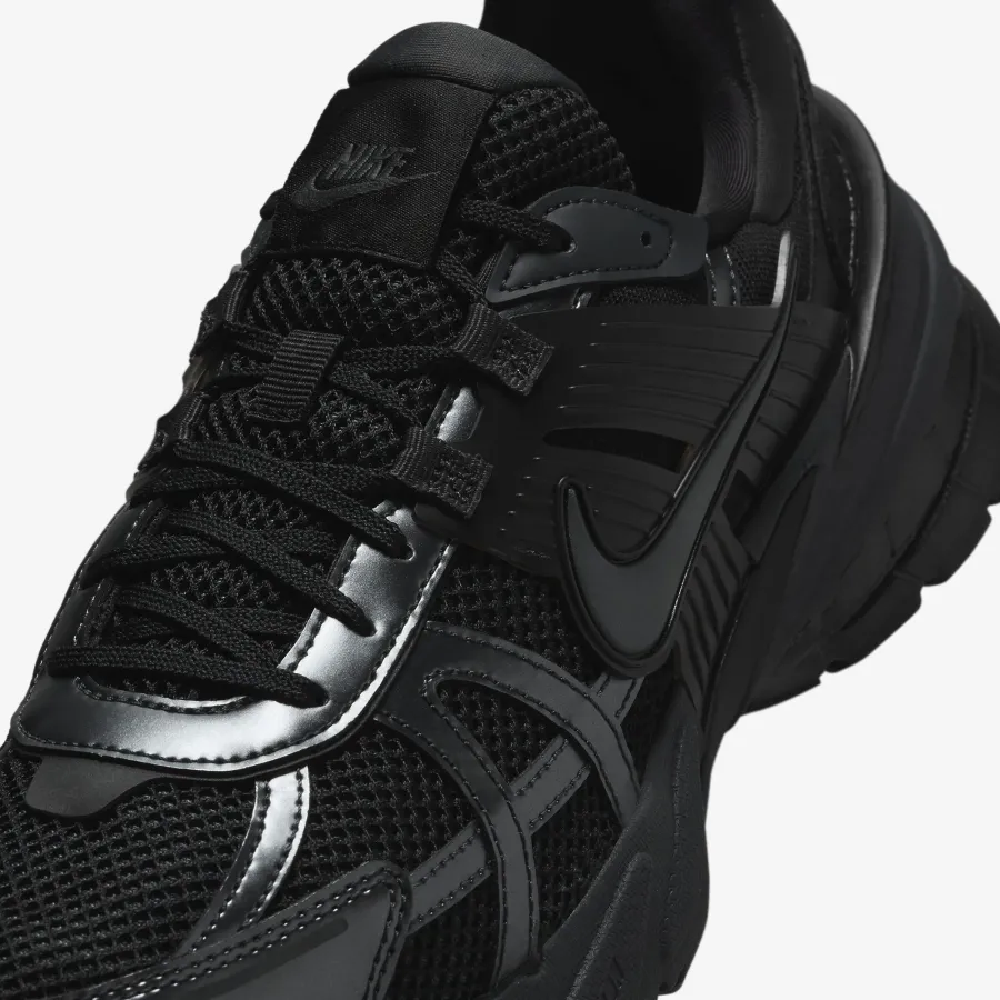 Кросівки Nike V2K Run HJ4497-001