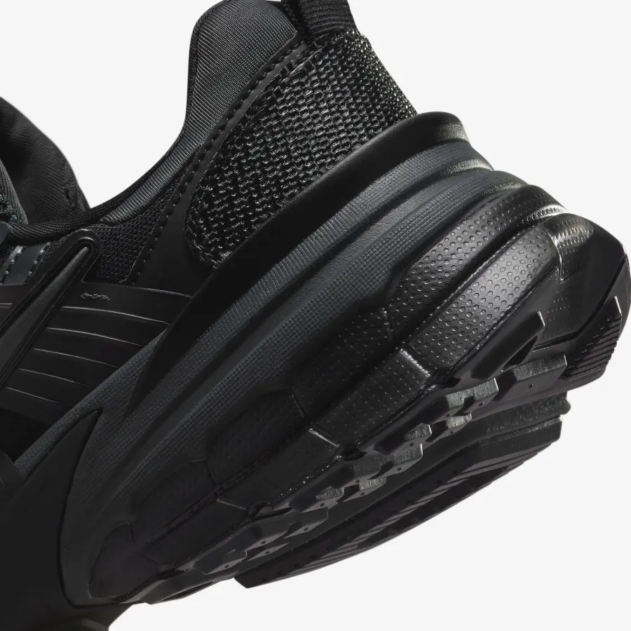 Кросівки Nike V2K Run HJ4497-001