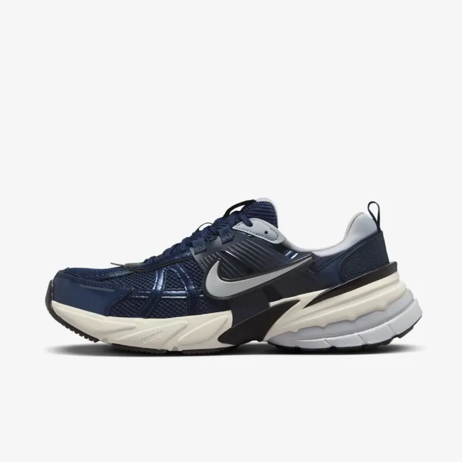 Кросівки Nike V2K Run HJ4497-400