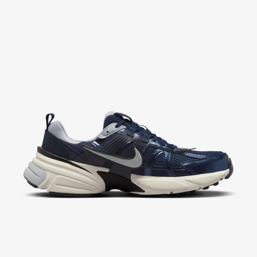 Кросівки Nike V2K Run HJ4497-400