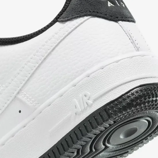 Кросівки Nike Air Force 1 LV8 HJ4560-100