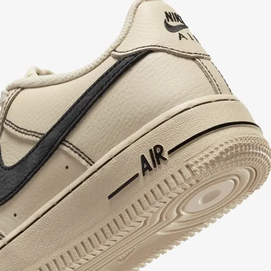 Кросівки Nike Air Force 1 LV8 HJ4563-200