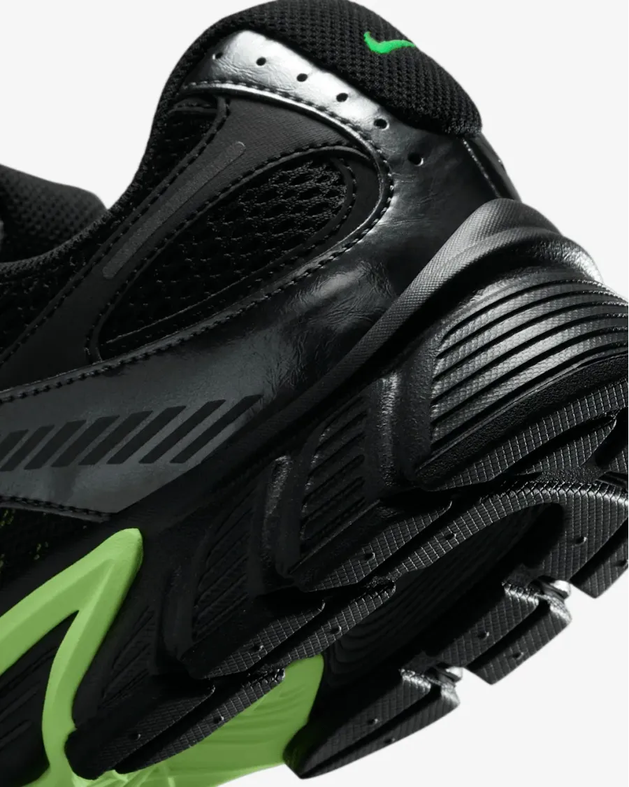Кросівки Nike V5 RNR HJ5228-005