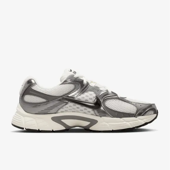Кросівки Nike V5 RNR HJ5228-009