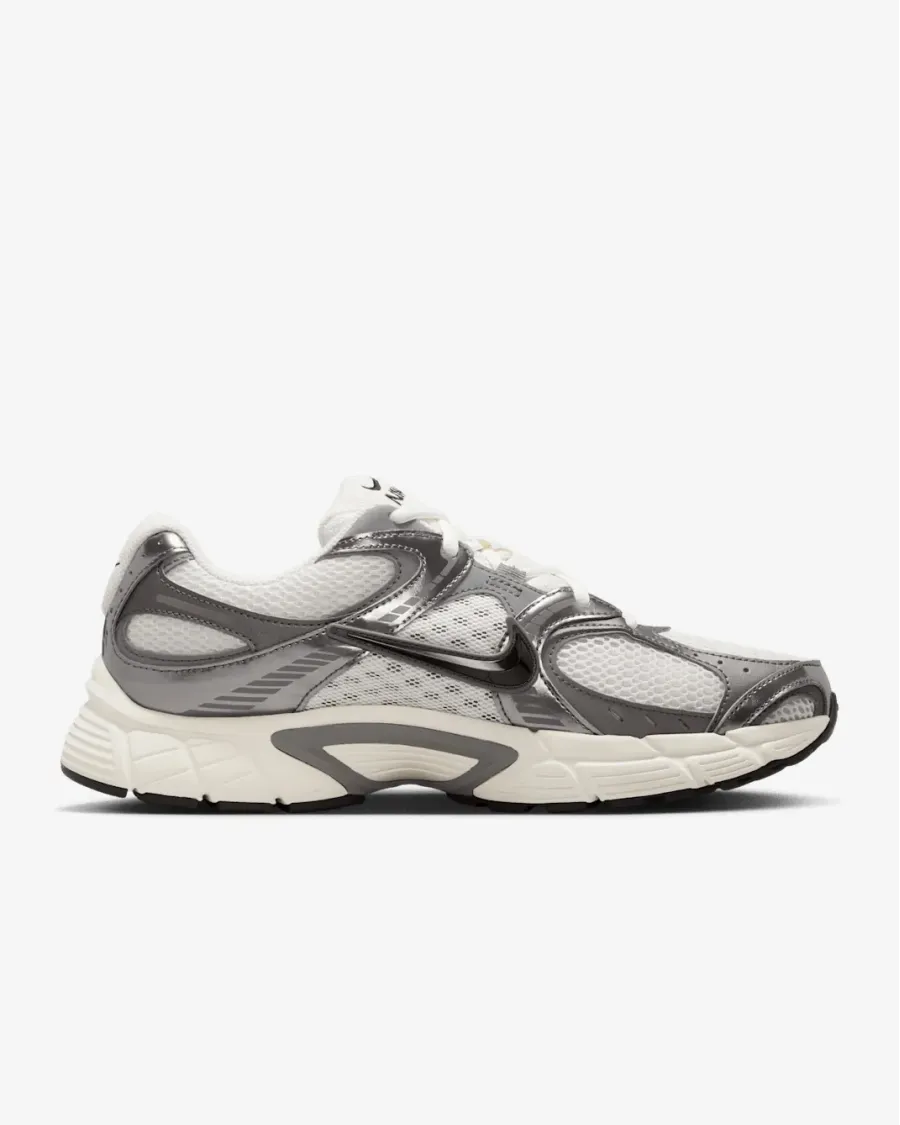 Кросівки Nike V5 RNR HJ5228-009
