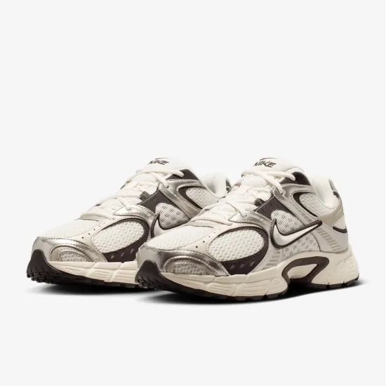 Кросівки Nike V5 RNR HJ5228-011