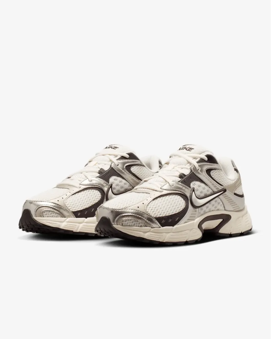 Кросівки Nike V5 RNR HJ5228-011