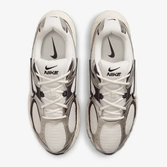 Кросівки Nike V5 RNR HJ5228-011