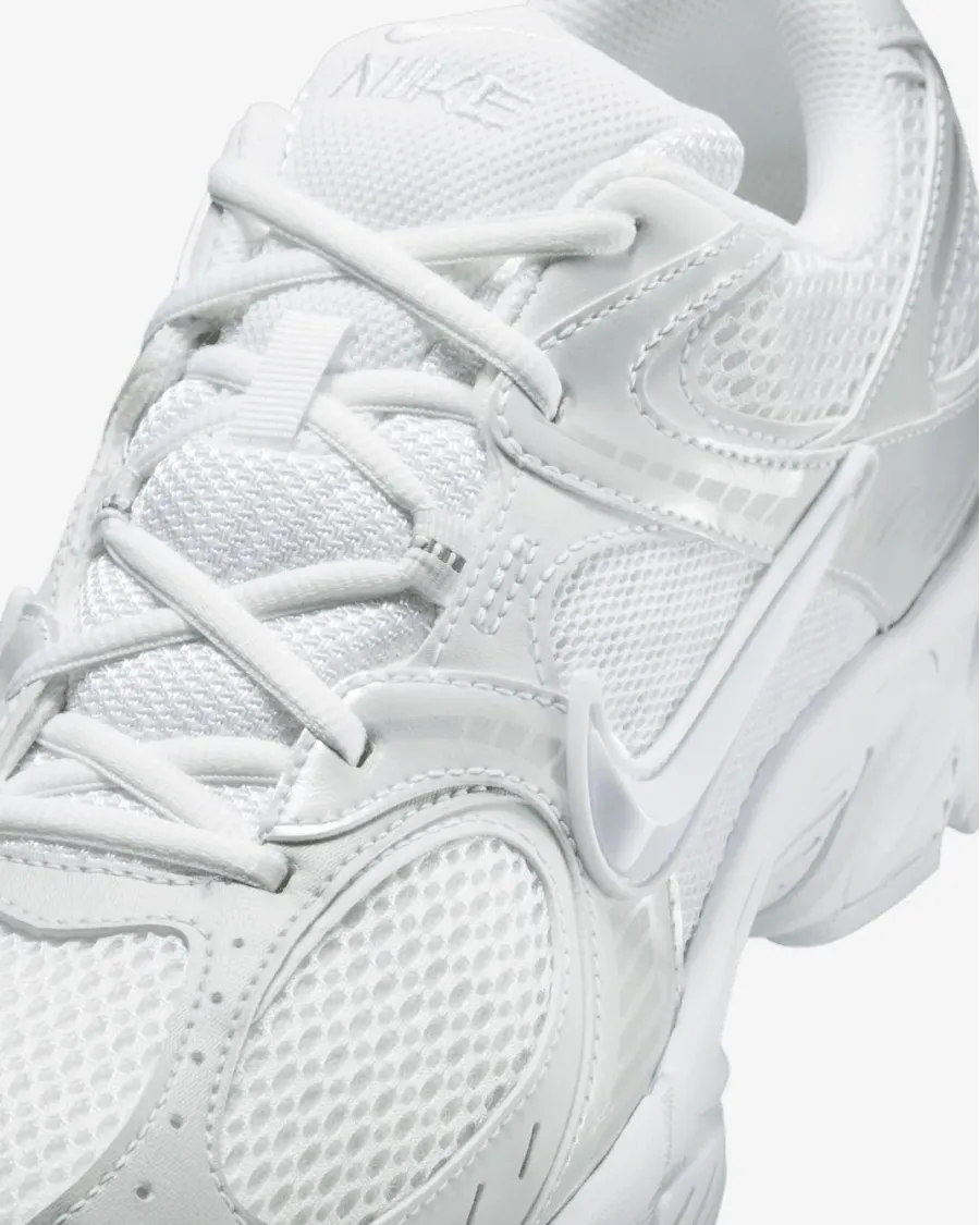 Кросівки Nike V5 RNR HJ5228-101