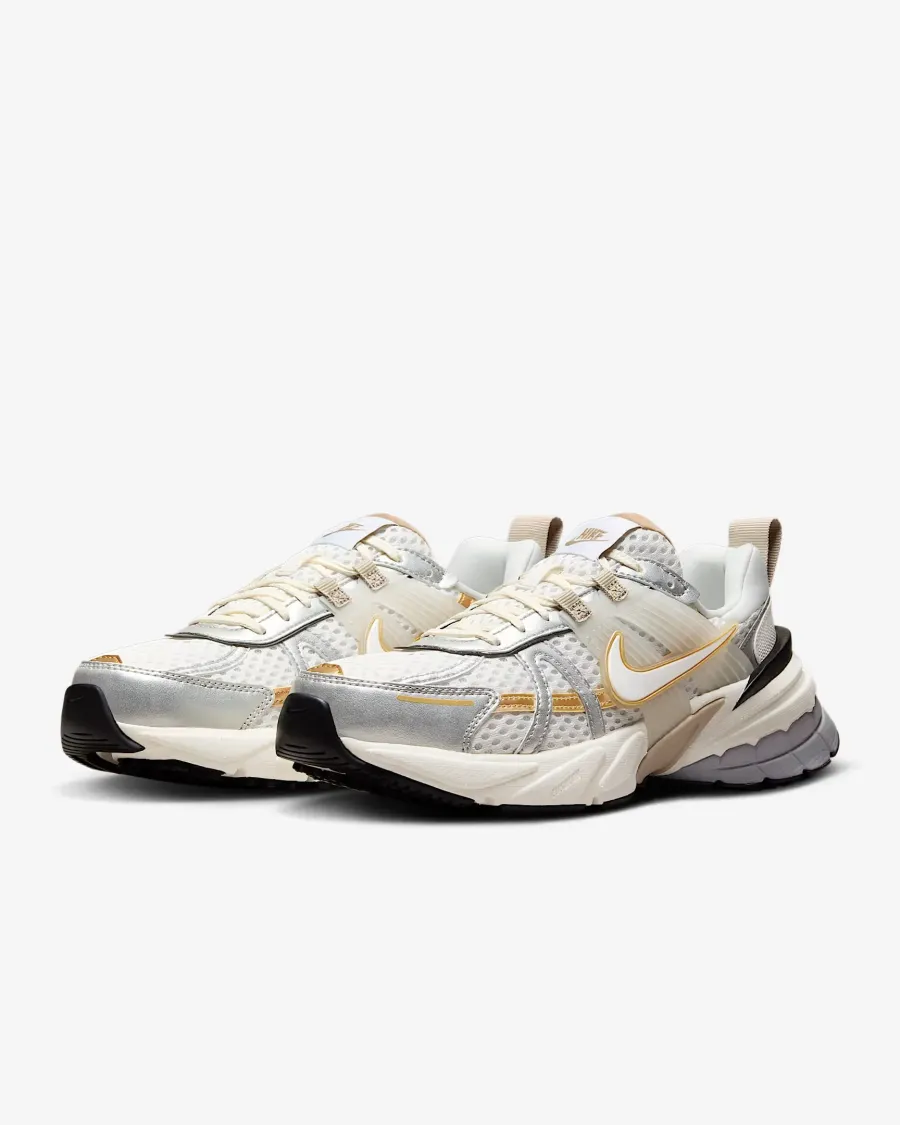 Кросівки Nike V2K Run HJ7245-100