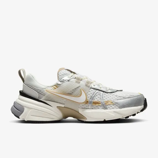 Кросівки Nike V2K Run HJ7245-100