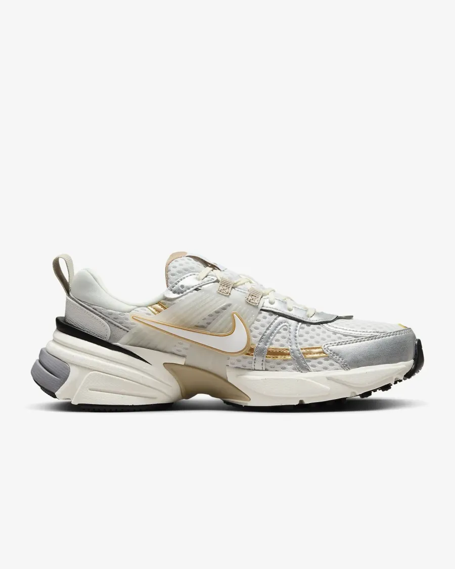 Кросівки Nike V2K Run HJ7245-100