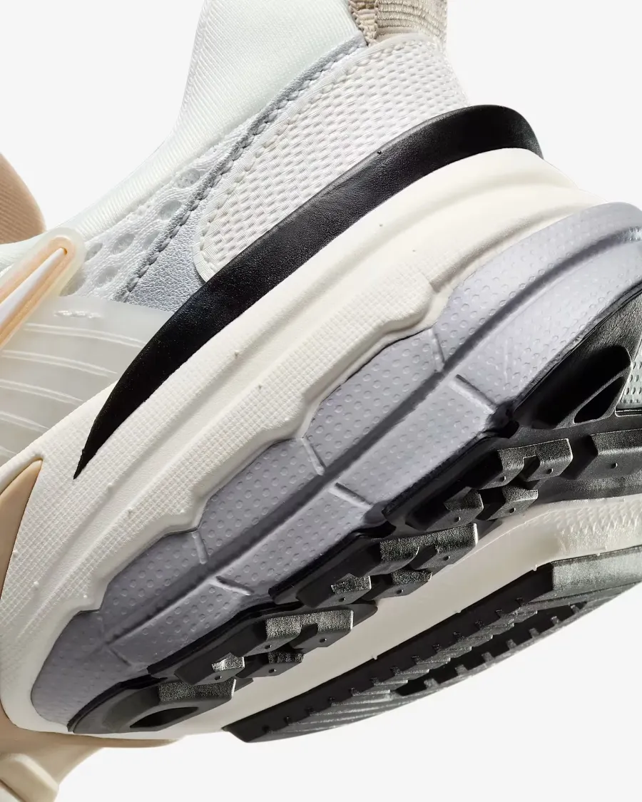 Кросівки Nike V2K Run HJ7245-100