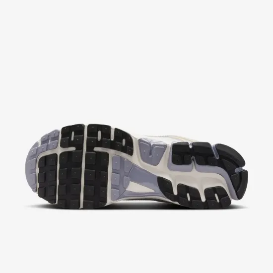 Кросівки Nike Zoom Vomero 5 HJ7247-099