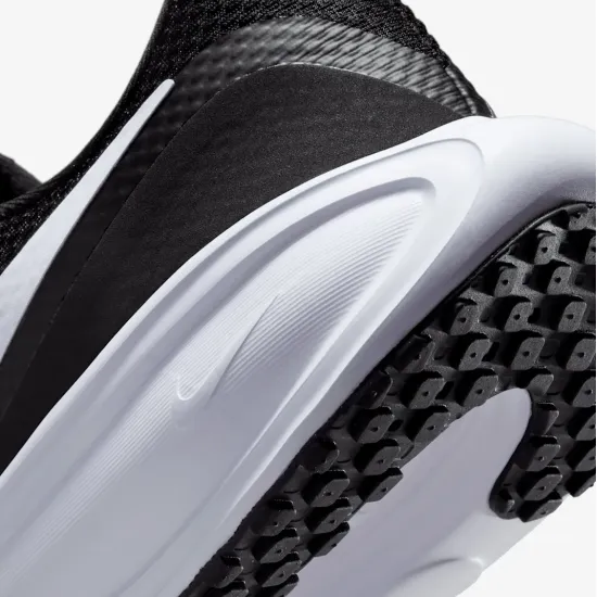 Кросівки Nike Revolution 8 HJ8485-001