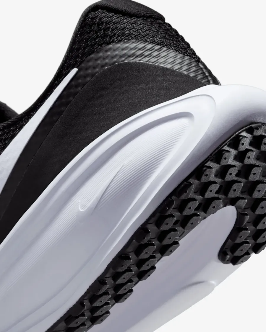 Кросівки Nike Revolution 8 HJ8485-001