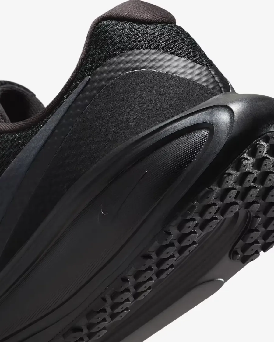 Кросівки Nike Revolution 8 HJ8485-002
