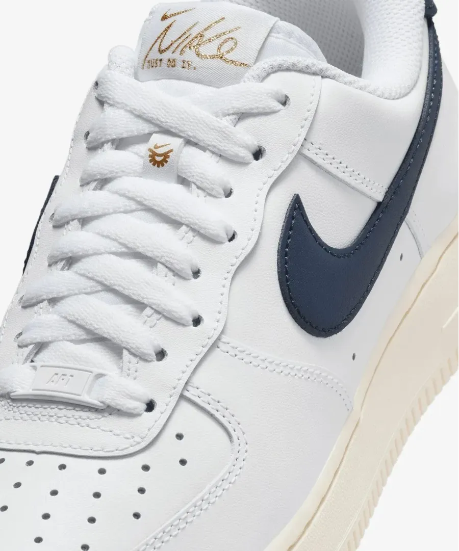 Кросівки Nike Air Force 1 '07 FlyEase HJ9122-100