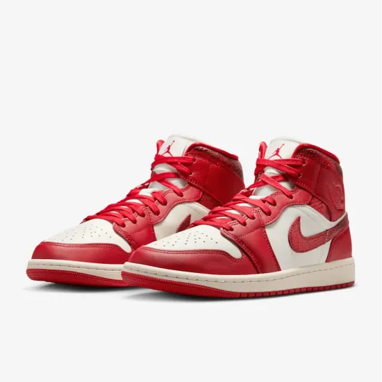 Кросівки Nike Air Jordan 1 Mid SE HJ9337-106