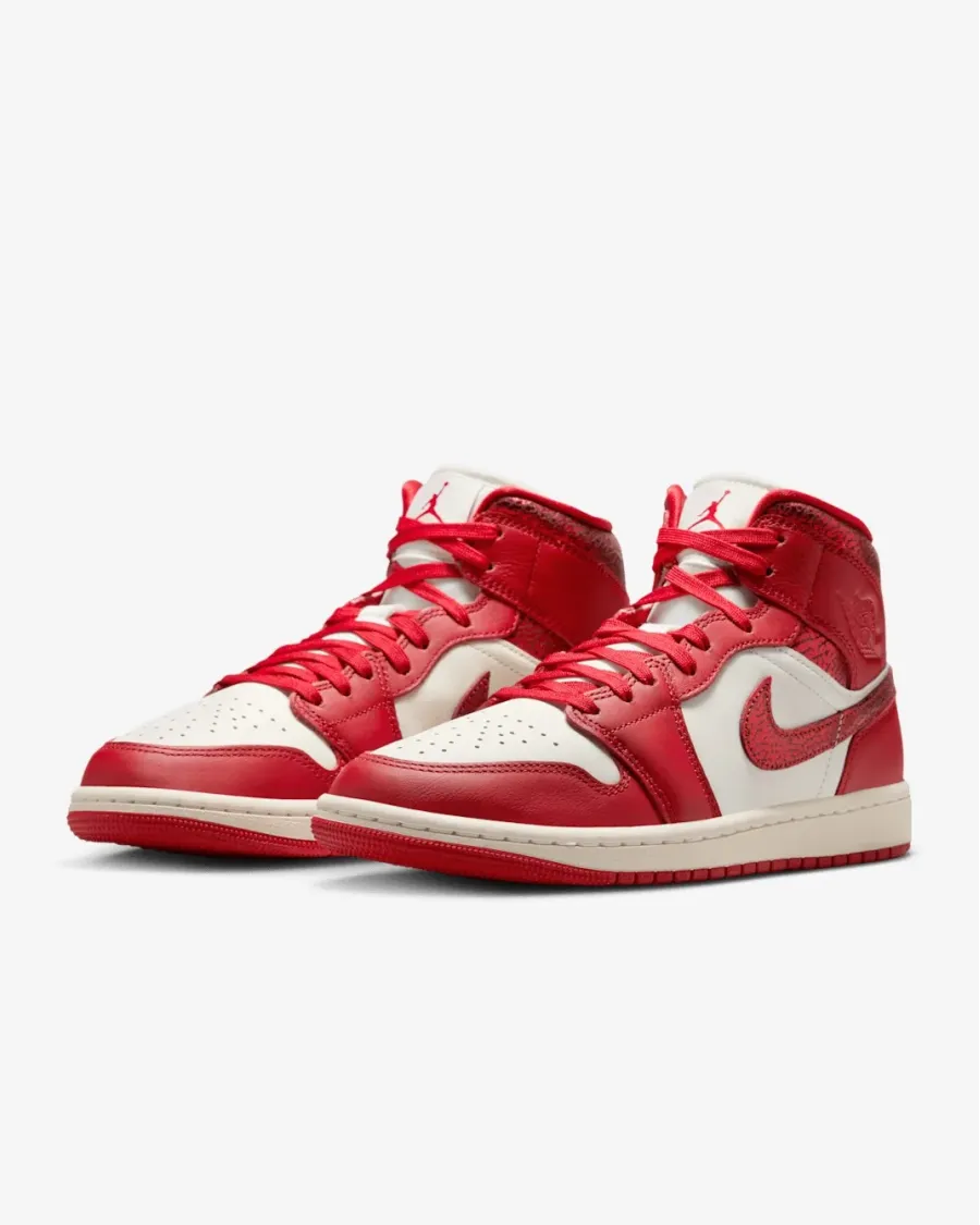 Кросівки Nike Air Jordan 1 Mid SE HJ9337-106