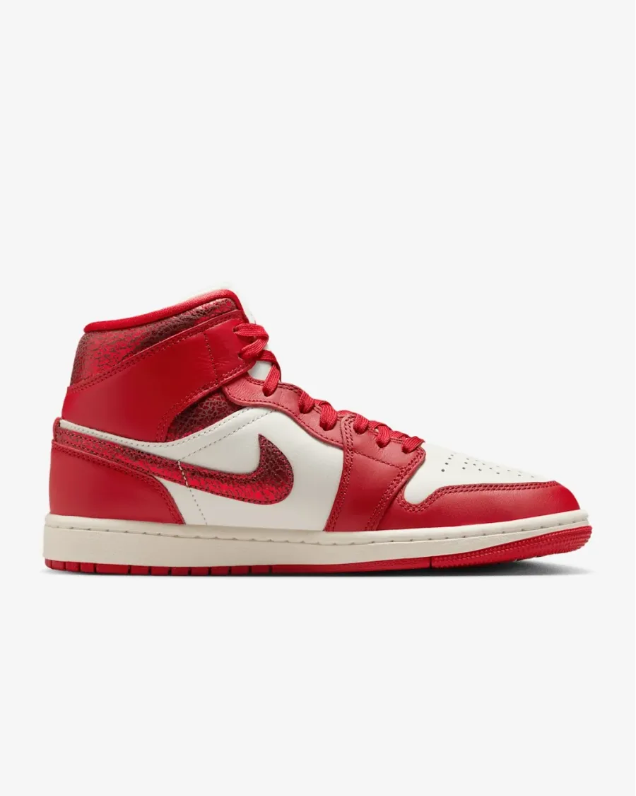Кросівки Nike Air Jordan 1 Mid SE HJ9337-106