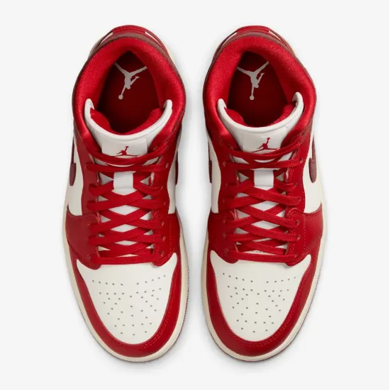 Кросівки Nike Air Jordan 1 Mid SE HJ9337-106
