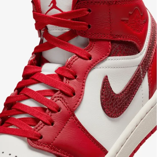 Кросівки Nike Air Jordan 1 Mid SE HJ9337-106