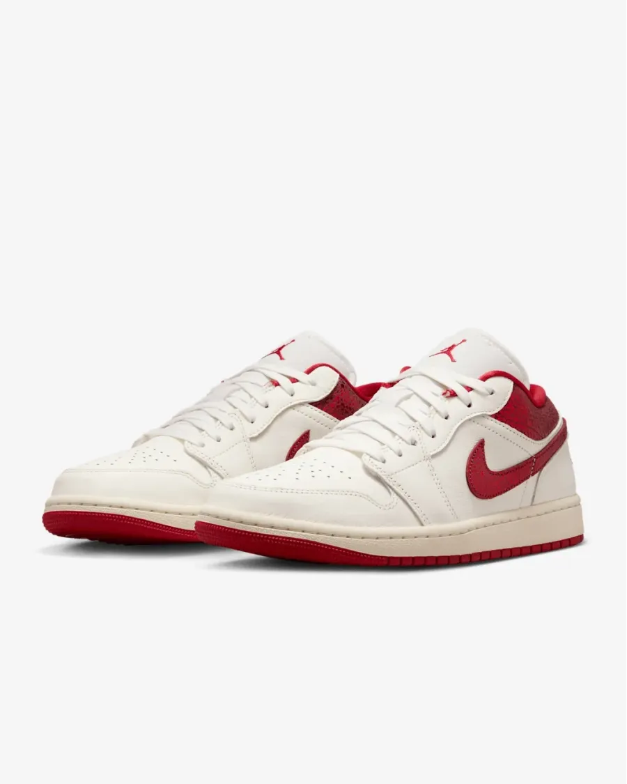 Кросівки Nike Air Jordan 1 Low SE HJ9338-106