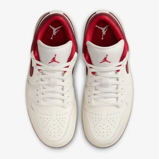 Кросівки Nike Air Jordan 1 Low SE HJ9338-106