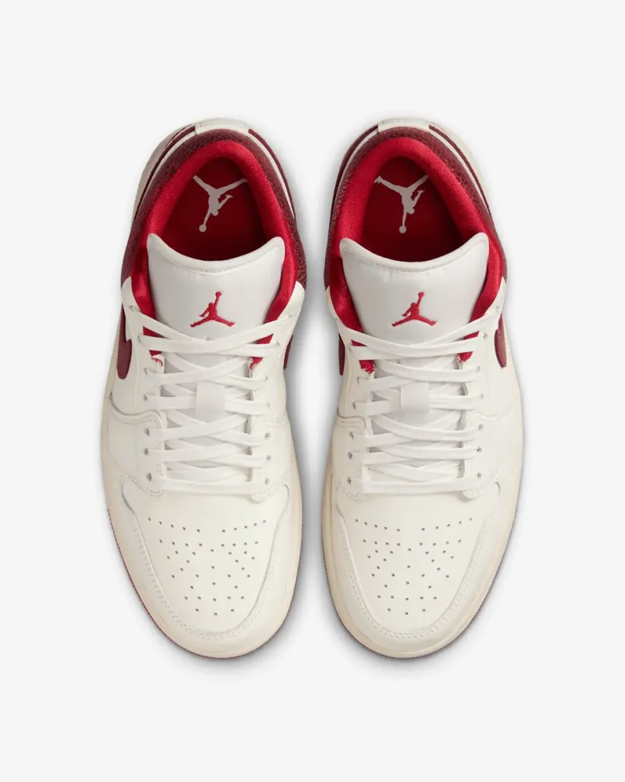 Кросівки Nike Air Jordan 1 Low SE HJ9338-106