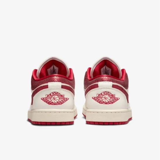 Кросівки Nike Air Jordan 1 Low SE HJ9338-106