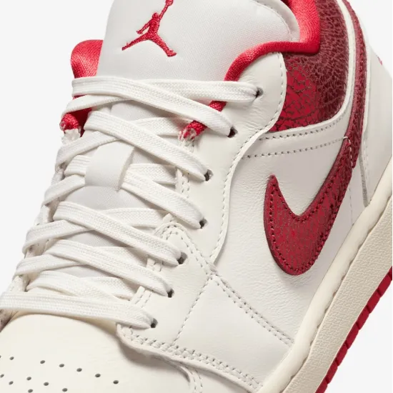 Кросівки Nike Air Jordan 1 Low SE HJ9338-106