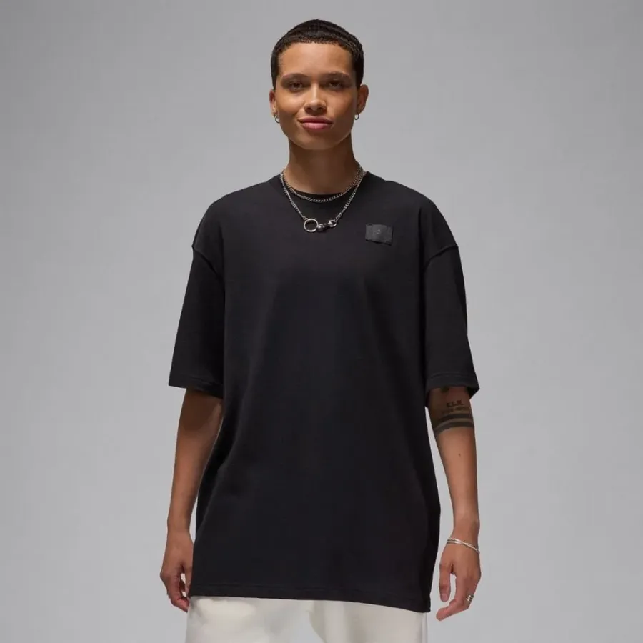 Футболка Nike Air Jordan Essentials Oversized HM4372-010