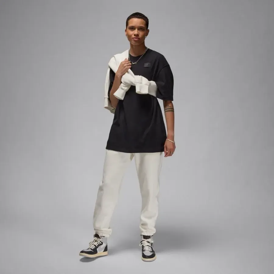 Футболка Nike Air Jordan Essentials Oversized HM4372-010