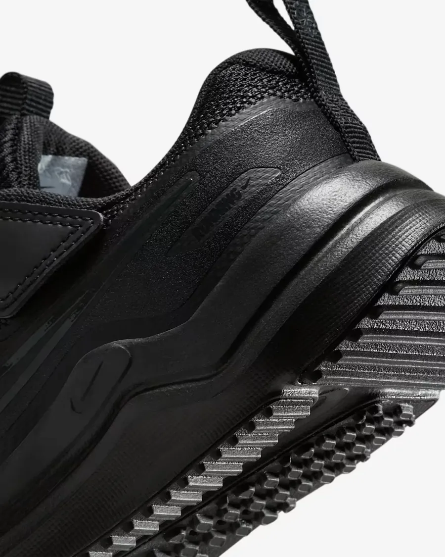 Кросівки Nike Cosmic Runner HM4400-001
