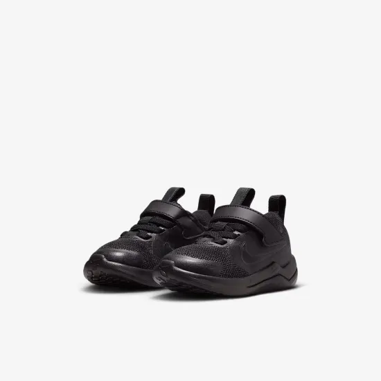 Кросівки Nike Cosmic Runner HM4401-001