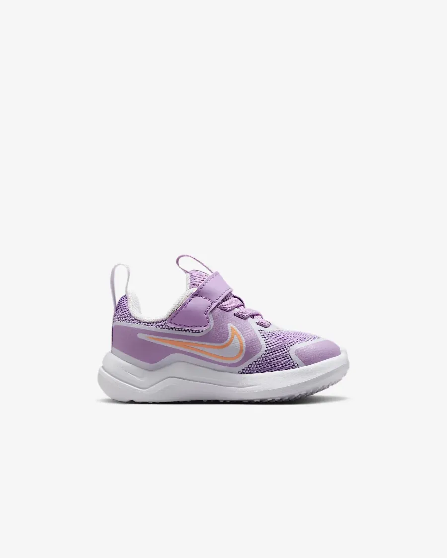 Кросівки Nike Cosmic Runner HM4401-503