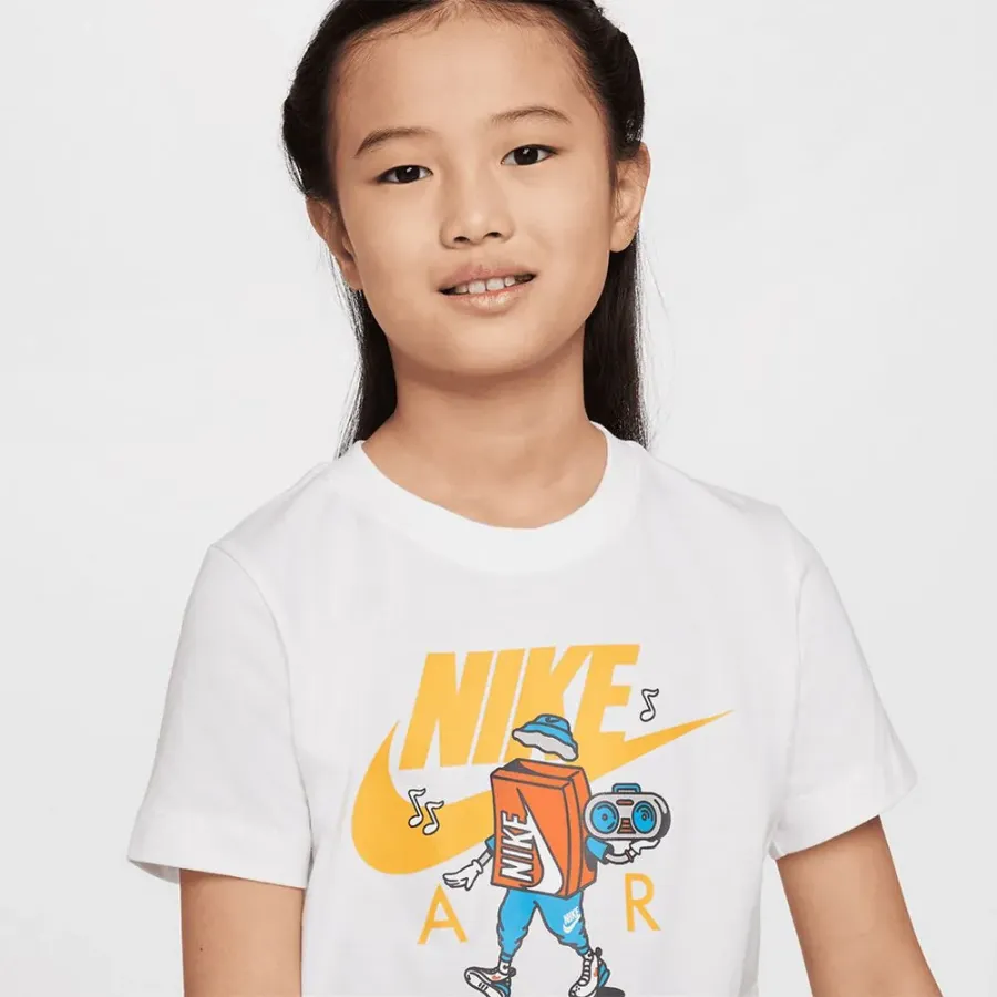 Футболка Nike Sportswear Boxy HM5661-100