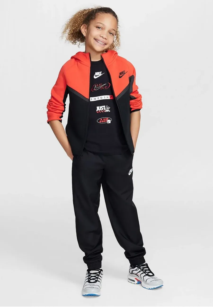 Футболка Nike Sportswear Logos HM5662-010