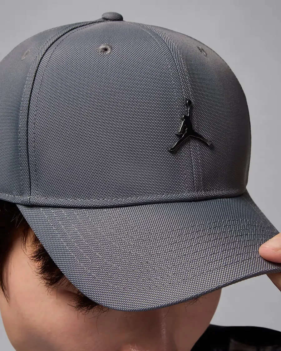 Кепка Nike Air Jordan Rise Structured Metal Jumpman Hat HM5750-068