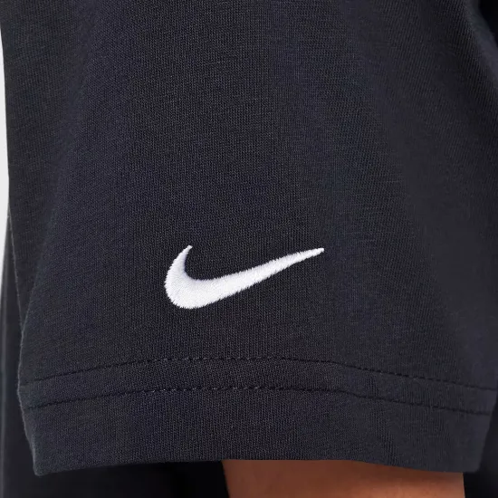 Футболка Nike Sportswear Graphic HM6303-010