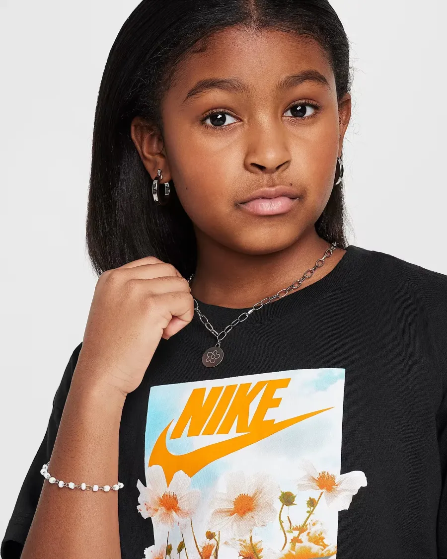 Футболка Nike Sportswear HM6311-010