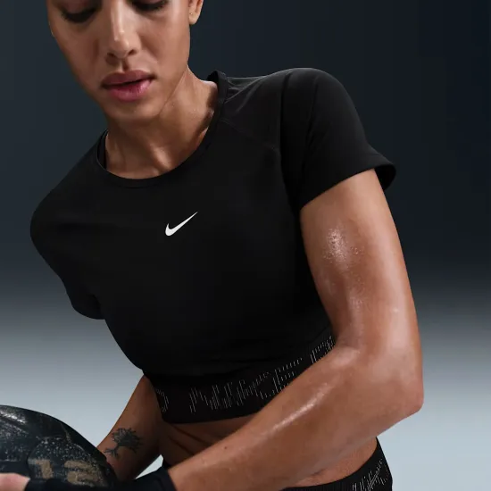 Топ Nike Pro Dri-FIT Short-Sleeve Cropped Graphic HM6369-010
