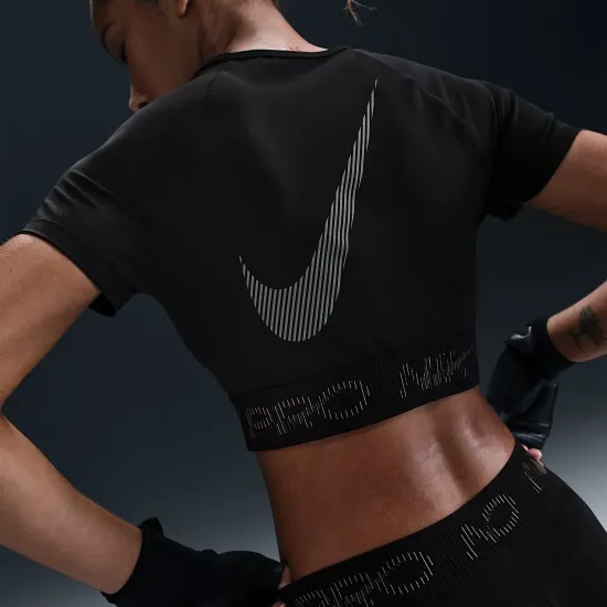 Топ Nike Pro Dri-FIT Short-Sleeve Cropped Graphic HM6369-010