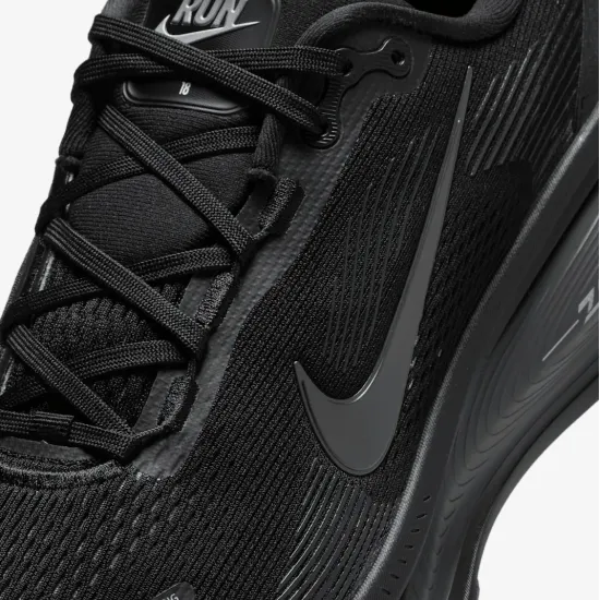 Кросівки Nike Vomero 18 HM6803-005