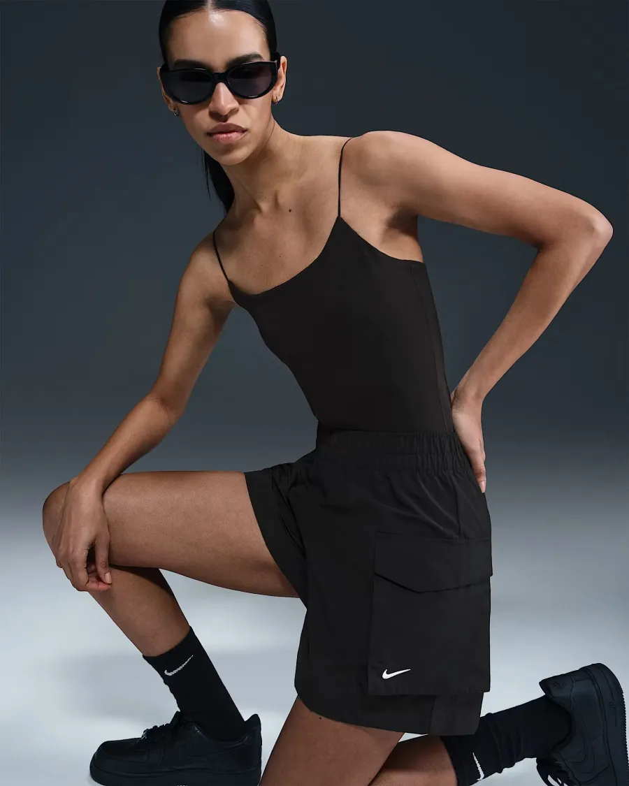 Шорти Nike Sportswear Essential Woven High-Waisted Cargo HM6982-010