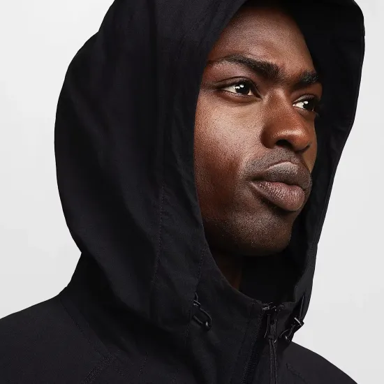 Куртка Nike Tech Woven Full Zip Windrunner HM7151-010