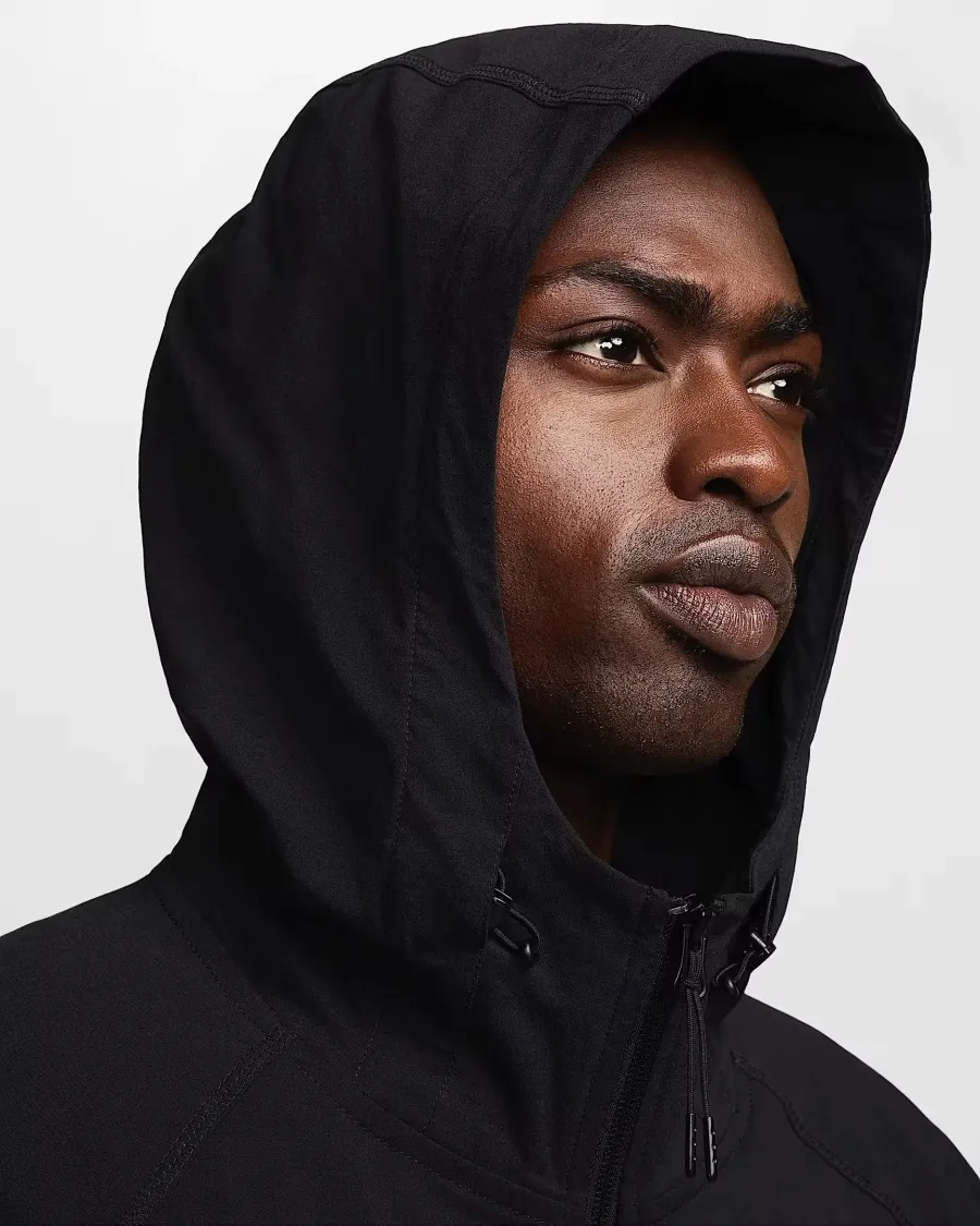 Куртка Nike Tech Woven Full Zip Windrunner HM7151-010