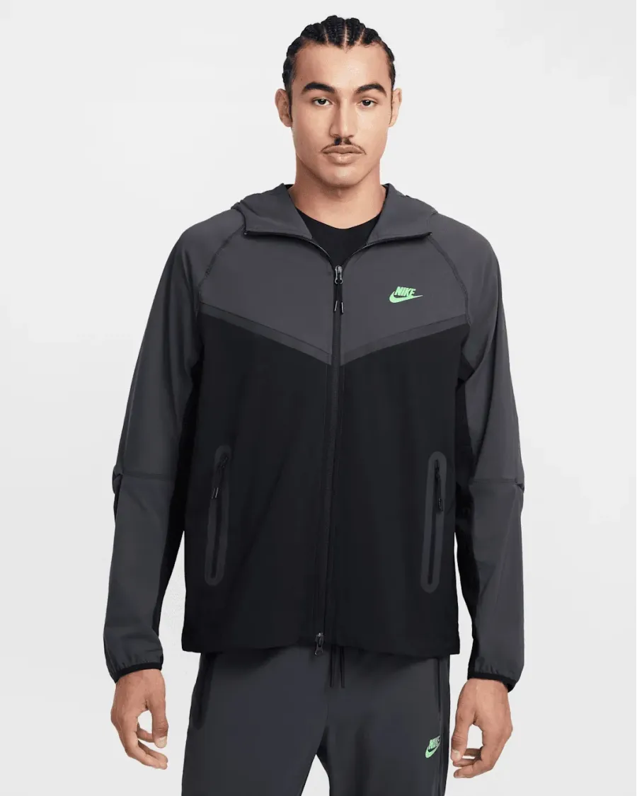 Куртка Nike Tech Woven Full Zip Windrunner HM7151-013